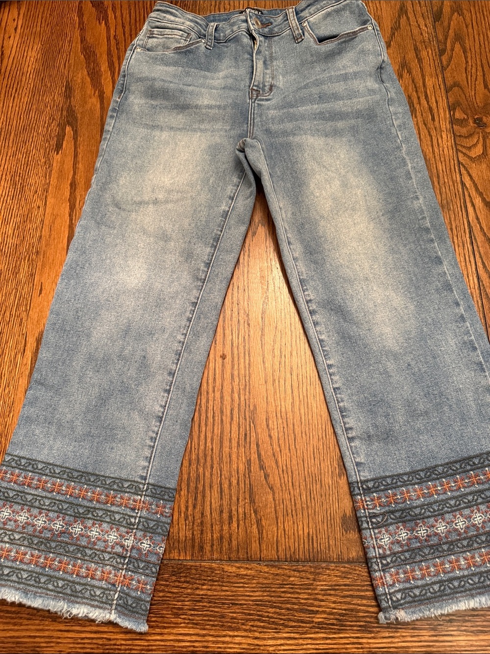 Flamingals Embroidered Hem Jeans S Boho Straight Leg Raw Hem Light Wash